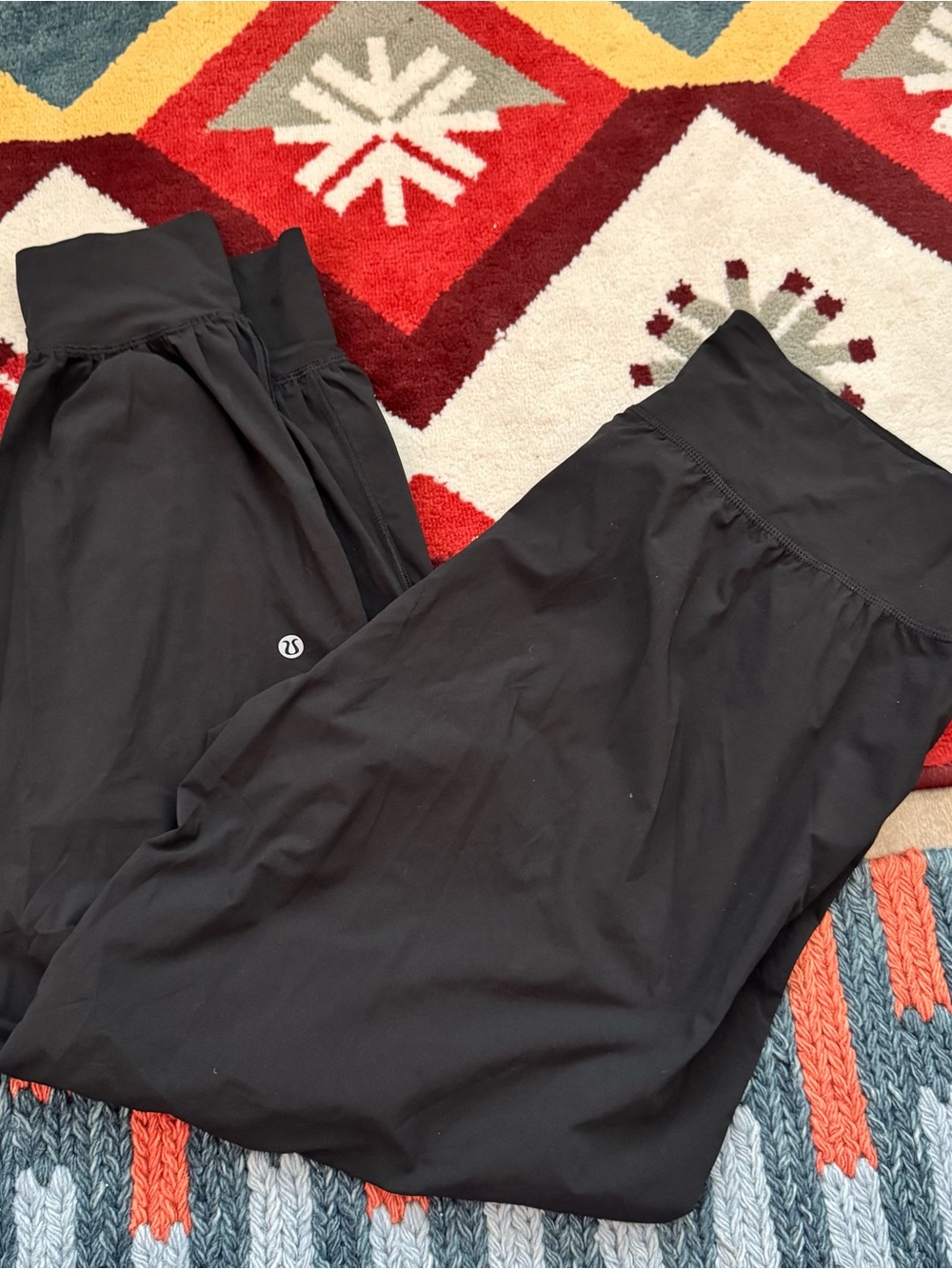 Lululemon Sun Setter Black Jogger Track Pants - Picture 1 of 7